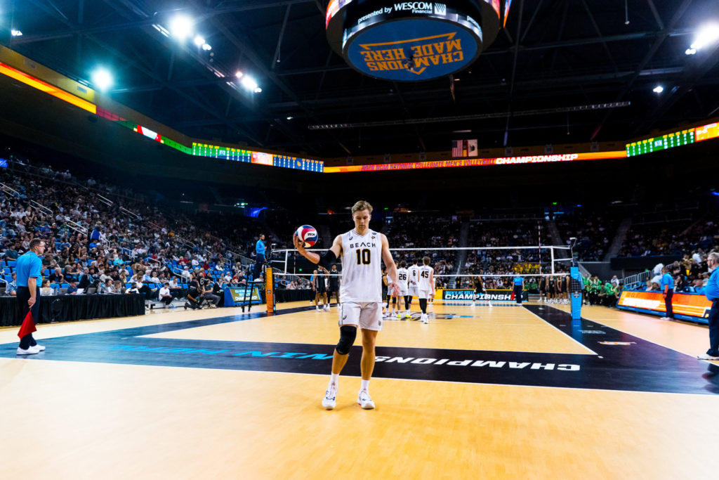 LBSUVSHAWAIISEMIFINALNCAA 1