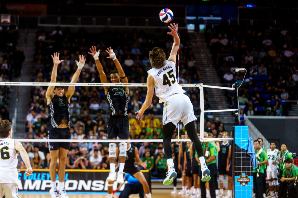 LBSUVSHAWAIISEMIFINALNCAA 1