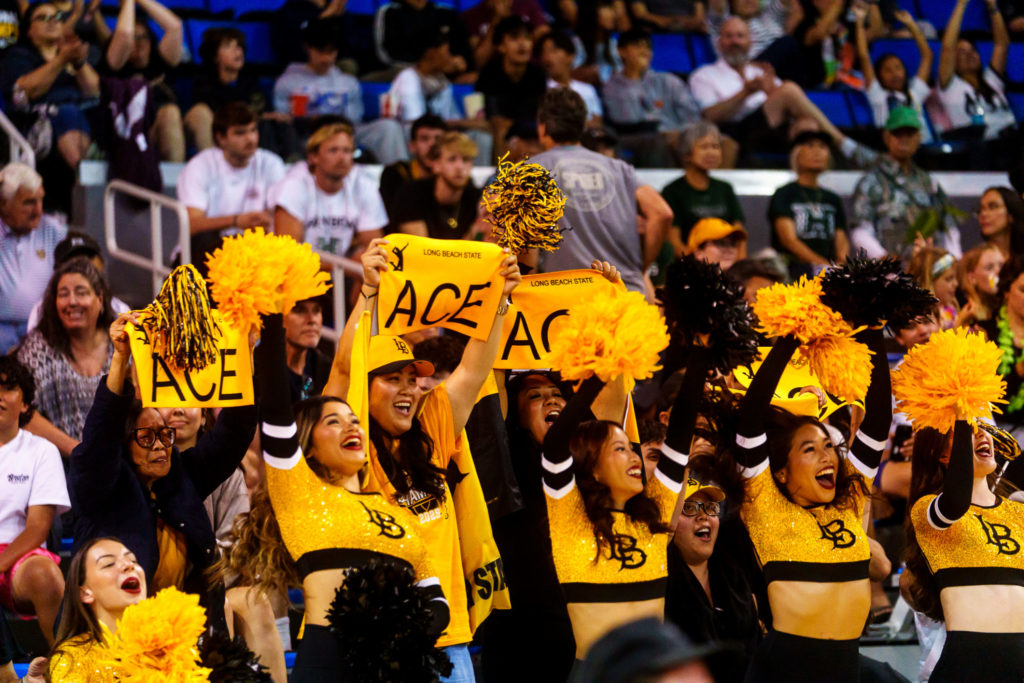 LBSUVSHAWAIISEMIFINALNCAA 1