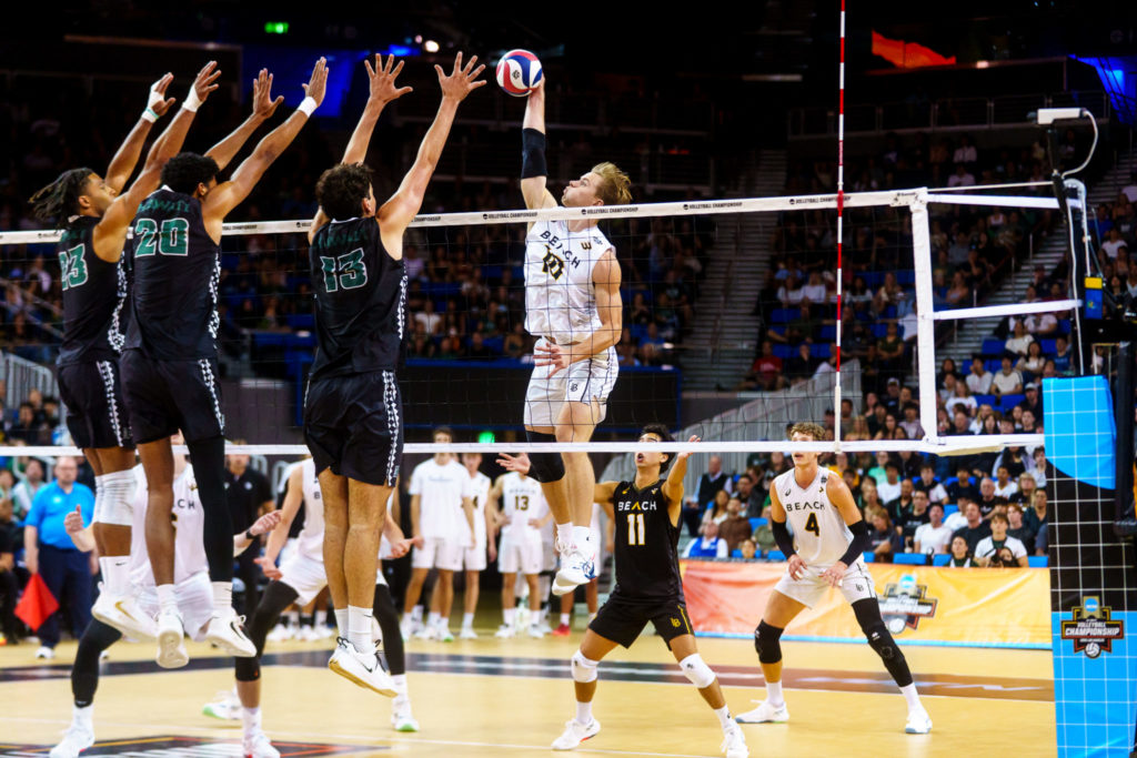 LBSUVSHAWAIISEMIFINALNCAA 1