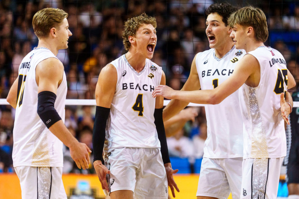 LBSUVSHAWAIISEMIFINALNCAA 1