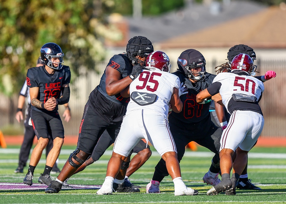 2026 10 24 562 JUCOFB LBCCvsMtSac 009.jpg compressed