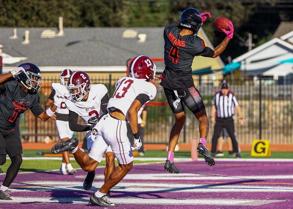 2026 10 24 562 JUCOFB LBCCvsMtSac 014.jpg compressed