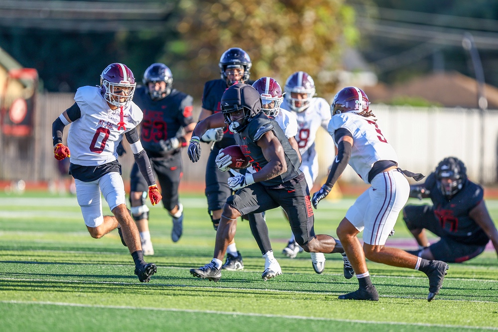 2026 10 24 562 JUCOFB LBCCvsMtSac 021.jpg compressed