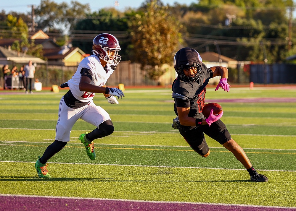 2026 10 24 562 JUCOFB LBCCvsMtSac 030.jpg compressed