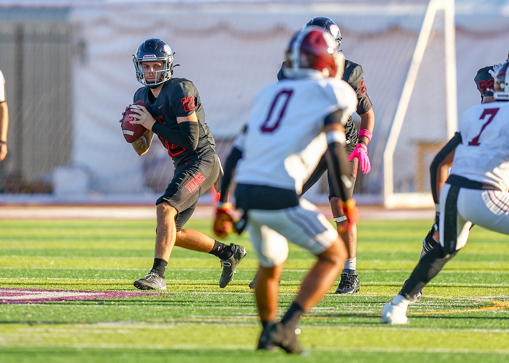 2026 10 24 562 JUCOFB LBCCvsMtSac 035.jpg compressed