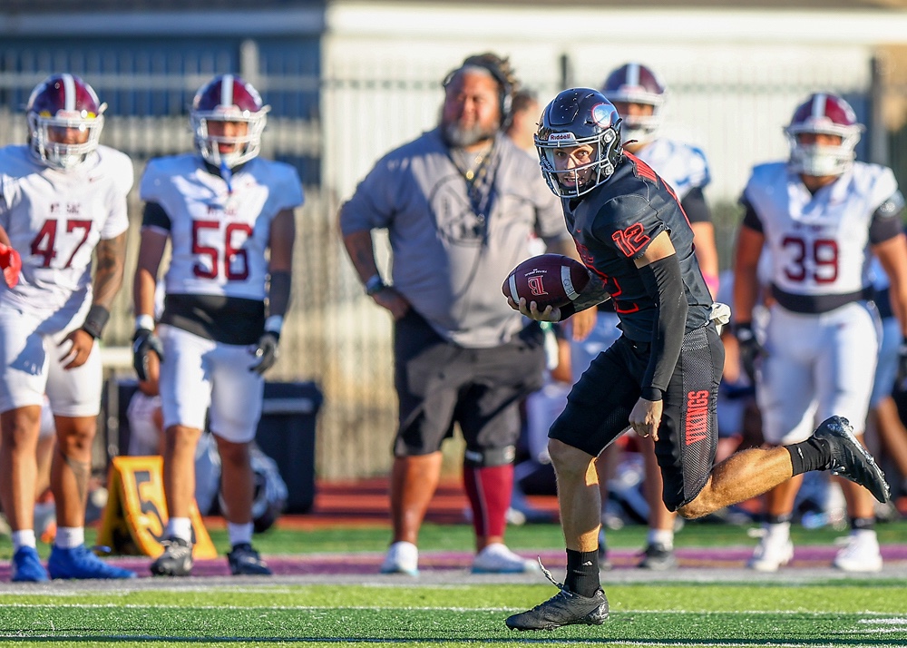 2026 10 24 562 JUCOFB LBCCvsMtSac 045.jpg compressed