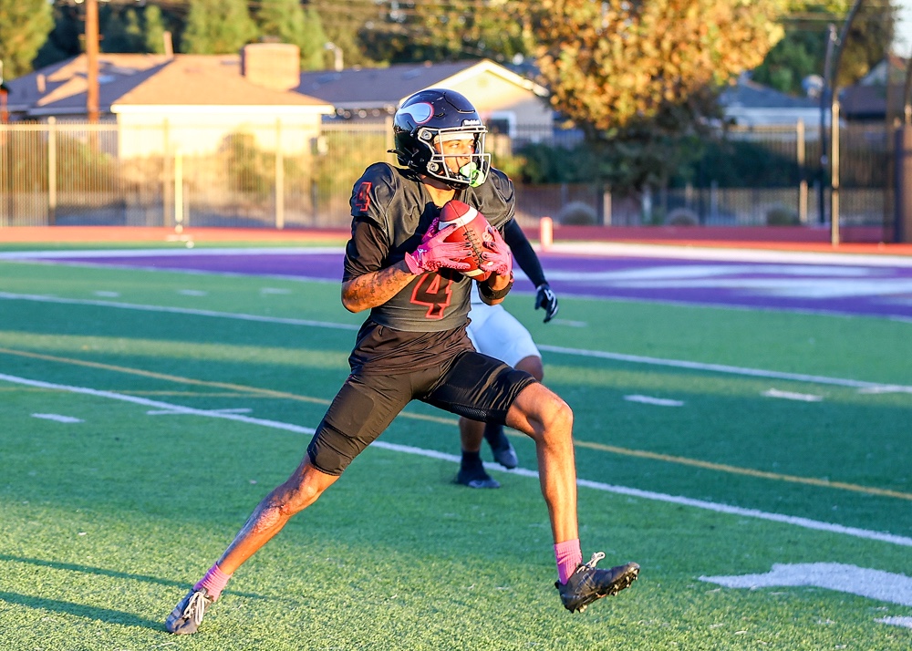 2026 10 24 562 JUCOFB LBCCvsMtSac 061.jpg compressed