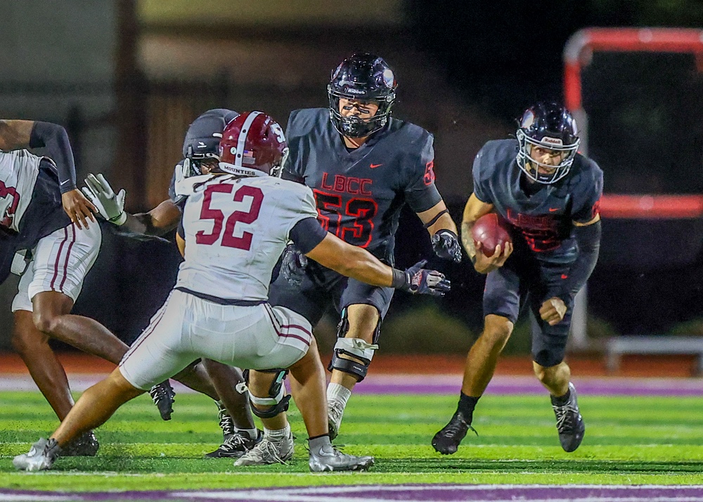 2026 10 24 562 JUCOFB LBCCvsMtSac 081.jpg compressed
