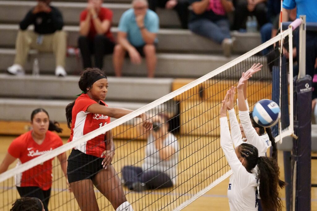 LakewoodvsMayfair 1
