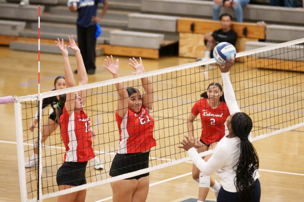 LakewoodvsMayfair 1