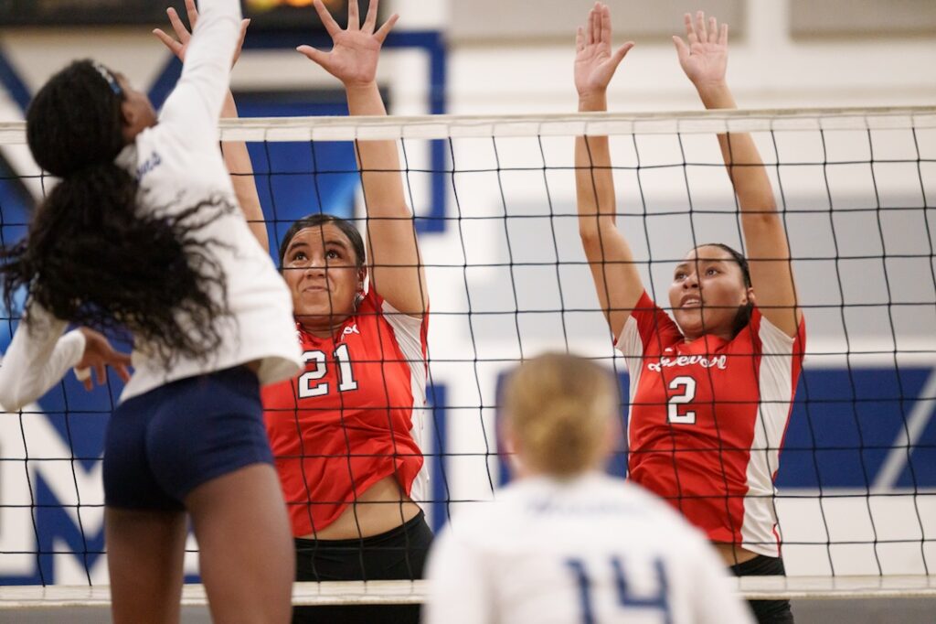 LakewoodvsMayfair 1