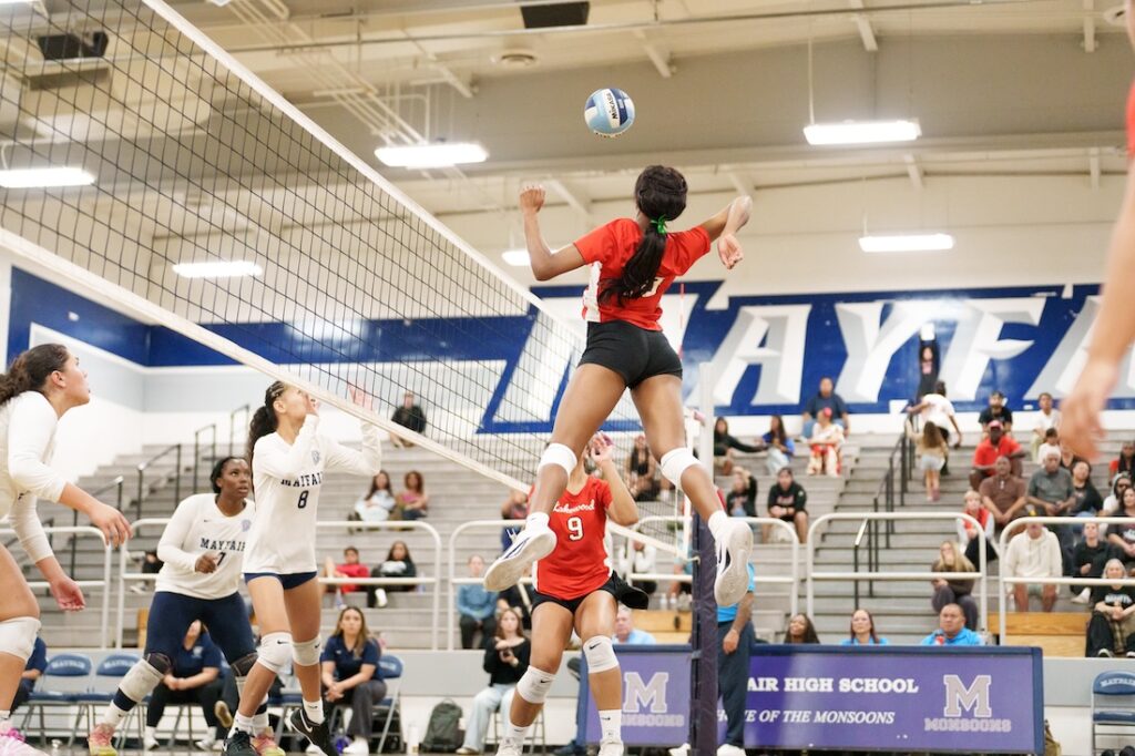 LakewoodvsMayfair 1