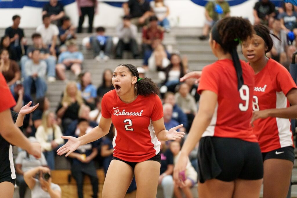 LakewoodvsMayfair 1