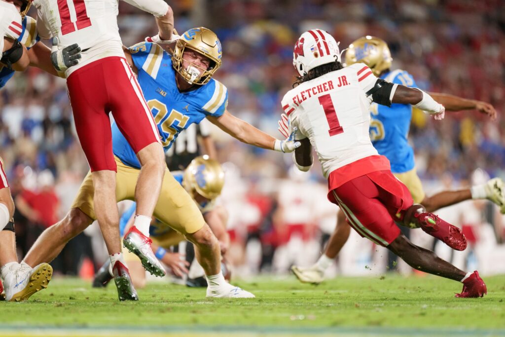 UCLA VS WISCONSIN 23